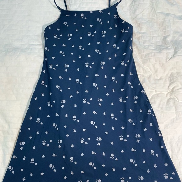 abercrombie kids Other - abercrombie Girls YPB Navy and White Floral Athleisure Dress